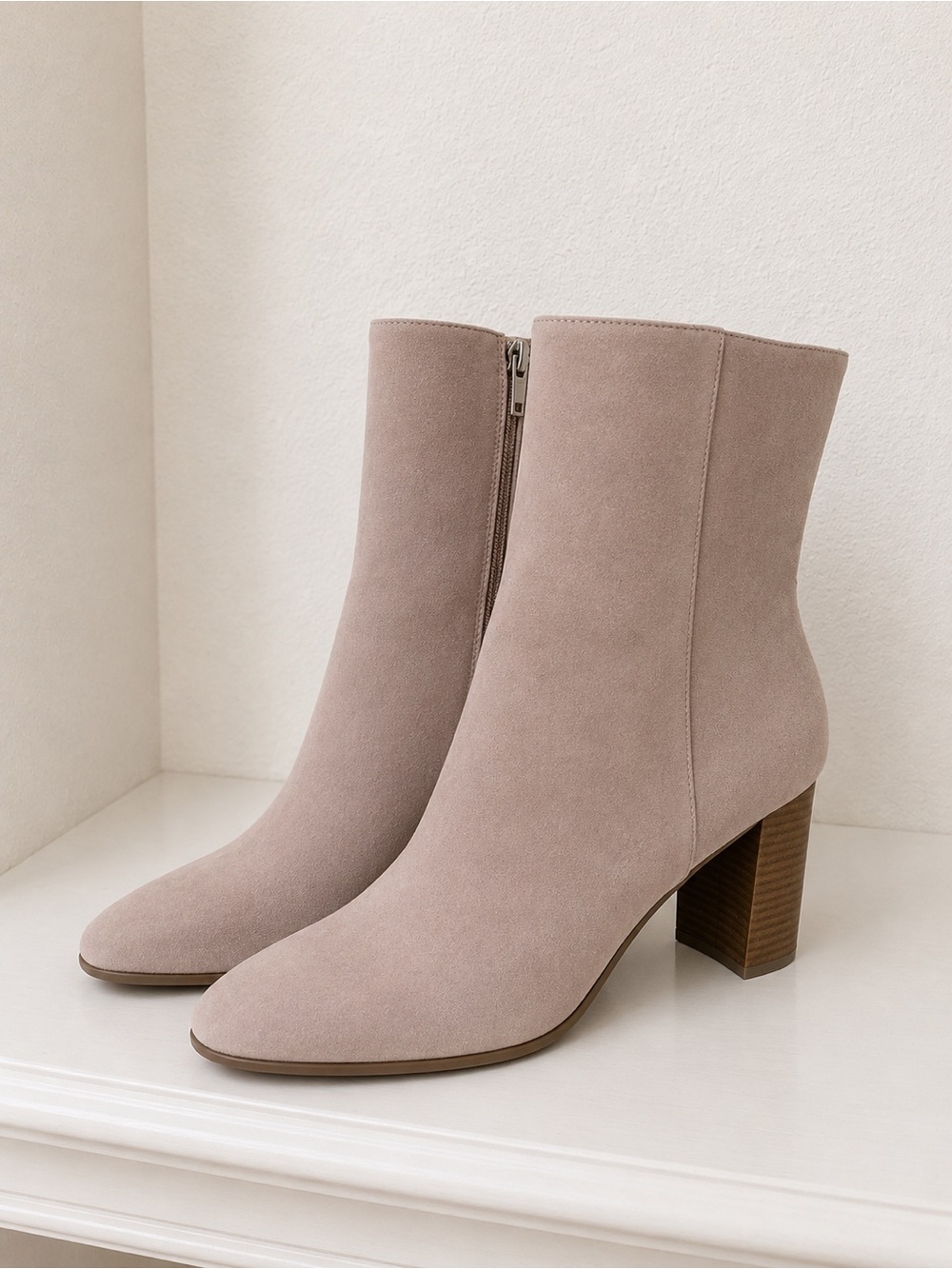 Dolce Vita Suzy Taupe Suede Zip Up Ankle Block Heel Chelsea Booties NWT